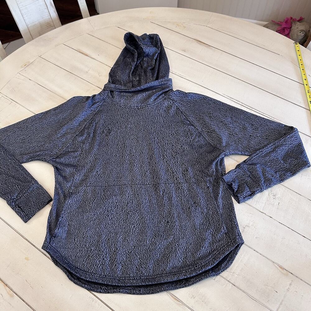 Lululemon Pick Up The Pace 8 Long Sleeve Jacquard W/thumb Holes